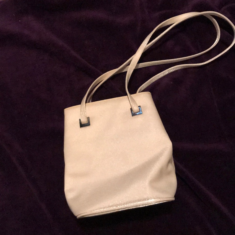 Cream shimmery shoulder bag
